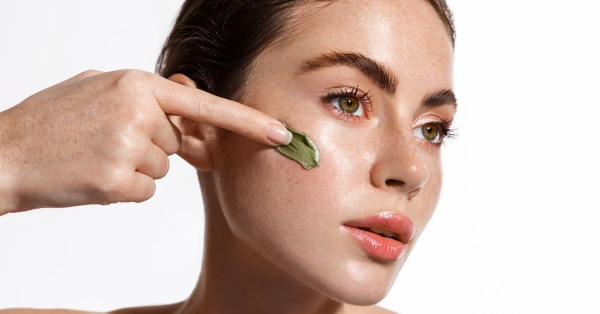 découvrez les bienfaits des argiles pour votre beauté ! apprenez comment ces ingrédients naturels peuvent hydrater, purifier et revitaliser votre peau tout en offrant des solutions adaptées à tous les types de peau. transformez votre routine de soins avec les argiles, alliées de votre beauté au quotidien.